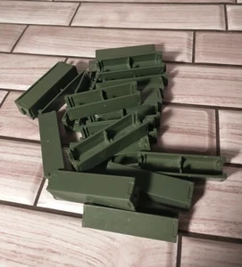 Fisher Price Construx Building Toys Small Army Green BEAMS 1984 Lot of 20 - Picture 1 of 3