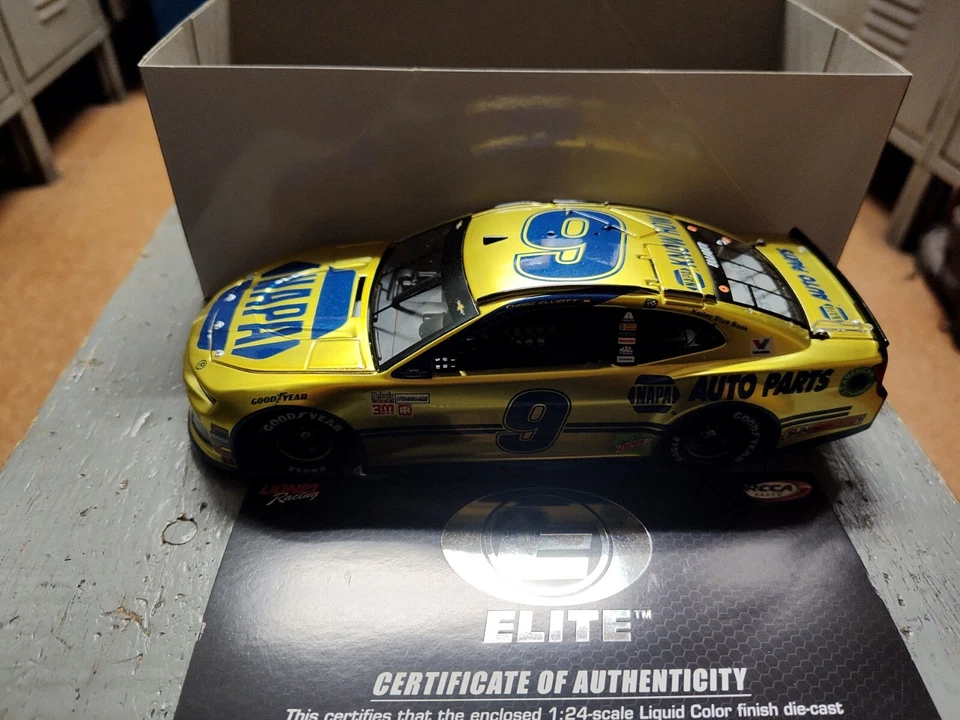 RARO 2018 Chase Elliott #9 NAPA Darlington color líquido RC Elite 1:24 Din 40 de 60 Foto 1 de 4