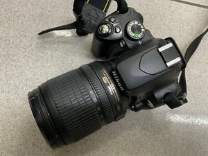Nikon D60 10MP Digital SLR Camera Body + Nikon 18-105mm AF-S VR - Picture 1 of 7