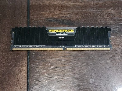 Corsair Vengeance LPX CMK32GX4M4A2400C14 8GB 1x8GB PC4-19200 DDR4 Gaming PC RAM - Image 1 of 2