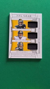 SNELL, BUSH, JOHNSON STEELERS 2019 NATIONAL TREASURES NFL GEAR TRIO MATERIALS #/99 - Bild 1 von 2