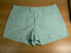 =GAP FAVORITE KHAKI WOMEN 8 (34x4) GREEN BOYFRIEND SHORTS-MID RISE-COTTON-EUC - Picture 1 of 9