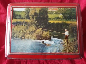 Boite en tôle lithographiée Boite en métal PÊCHEUR 24x18x10,5cm  N°705/261 - Foto 1 di 6