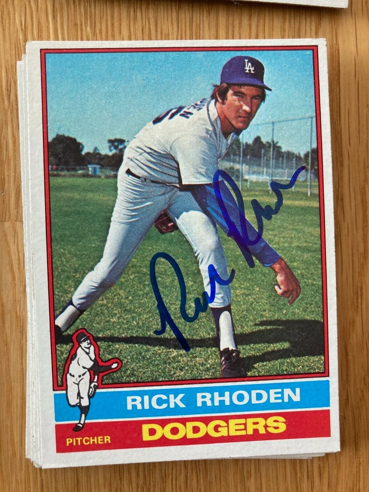 Tarjeta Topps 1976 firmada por Rick Rhoden de los Dodgers de Los Ángeles Foto 1 de 1