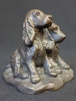 Figura de perro Springer Spaniels de resina de bronce sintético doble escultura de 9 cm de alto Foto 1 de 4
