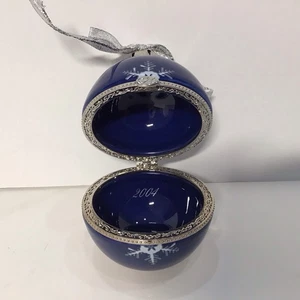 Creative Memories 2004 Porcelain Hinged Snowflake Ring Box Ornament / New - Picture 1 of 6