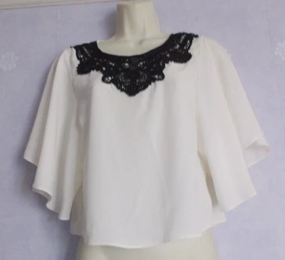 New LIPSY lace trim relaxed fit crop top Top Size 6 - Image 1 of 3
