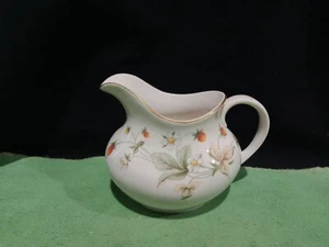 Royal Doulton. Strawberry Cream. Creamer Milk Jug. TC1118. Made In England. - Picture 1 of 8