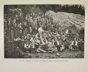 1890 GRUPPO DI ALPINISTI e  ABITANTI di COGNE Antica stampa da Fotografia 18x12 - Foto 1 di 7