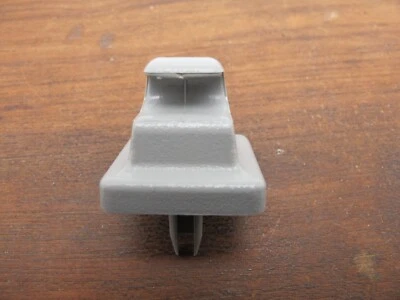 Ford Econoline 1992-2007 OEM gris claro parasol clip (1) Foto 1 de 4