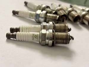 8x USED GENUINE NGK Replacement SPARK PLUGS BKR6E HONDA JAZZ AND MANY MORE CARS - Picture 1 of 4
