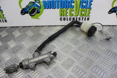 Cilindro maestro de freno trasero Kawasaki Z 1000 2010 a 2013 Z1000 ZR1000 B136 Foto 1 de 4