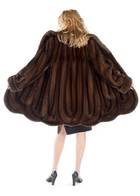 Chaqueta de piel de visón real para mujer - marrón suave - spray de pétalos Foto 1 de 2