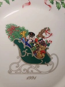 LENOX 1991 Annual HOLIDAY PLATE USA-First in Series. Sleigh Toys. Excellent Cond - Picture 1 of 8