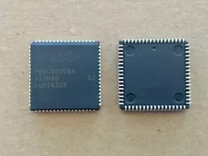 1 Stück Integrierte Schaltung - P80C552EBA - NXP - PLCC68 - Picture 1 of 1
