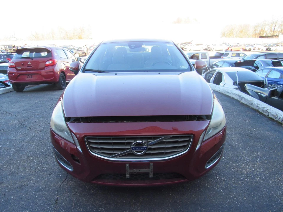 Cubierta Válvula VOLVO 60 SERIES 12 13 Foto 1 de 4