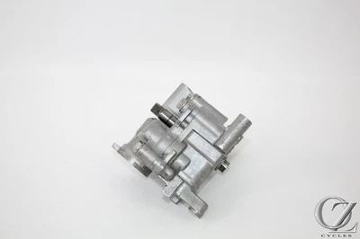 12-16 Honda CBR 1000RR CBR1000RR Oil Pump - Image 1 of 4