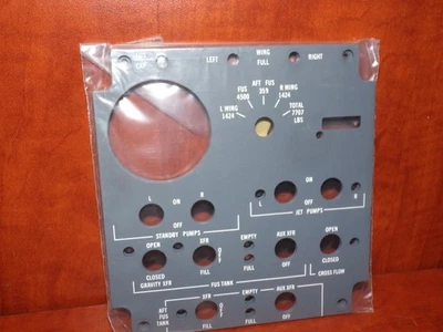 Learjet 泵/罐面板覆盖 61C065-1 — 第 1/2 张图片