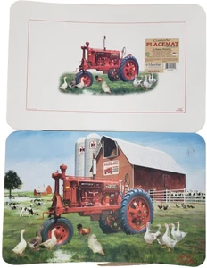 2 mismos manteles de plástico reversibles (12"x18") ANIMALES DE TRACTOR Y GRANJA, BARNYARD, CA - Imagen 1 de 7