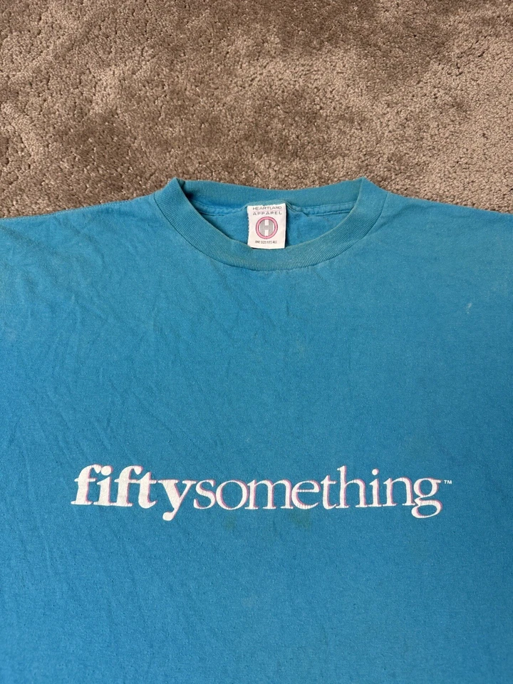 Винтажная мужская унисекс синяя винтажная футболка 80-х Fifty Something размер XL - Изображение 1 из 4