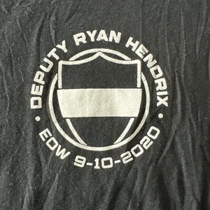 T-Shirt Henderson County North Carolina Sheriffs Department Memorial Größe XL - Bild 1 von 4