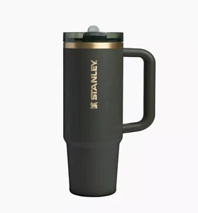 STANLEY LIMITED CYPRESS GREEN THE QUENCHER PROTOUR FLIP STRAW TUMBLER | 30 OZ - Picture 1 of 3