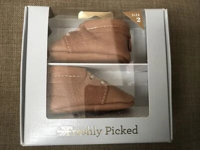 Freshly Picked Soft Sole Leather Oxford Moccasins Baby Girl/Boy Shoes Size 2 - Image 1 of 3