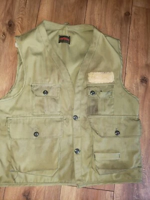 SafTbak Fly Fishing Vest Size Tag gone Olive Multi Pocket Repellent M or L READ - Image 1 of 3