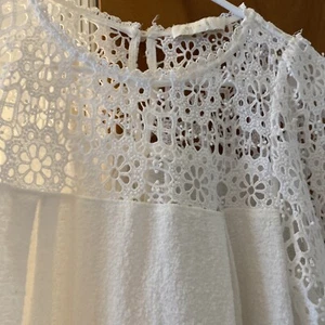 ERI + ALI Anthropologie OFF WHITE MARIGOLD LACE Crochet Top sz S/P VGUC Cruise - Picture 1 of 11