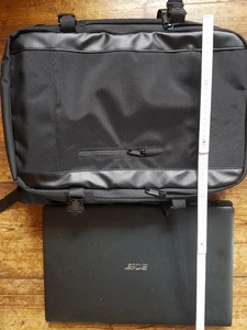 Laptop Rucksack (43cm x 30cm)  für 17 Zoll Laptop und noch anderes - Bild 1 von 15