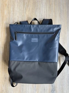 ** Strellson * Rucksack * Blau glänzend * älteres Modell ** - Bild 1 von 19