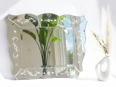 Espejo antiguo original italiano de Murano, espejo de pared veneciano ornamentado Foto 1 de 4