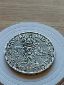 SILVER 1942 United Kingdom Two Shillings Very Fine Detail George VI With holder - Picture 1 of 12