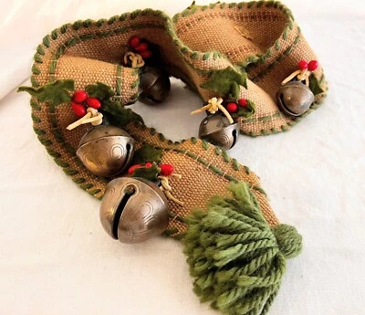 Vintage christmas holiday brass bell wall or door decor - Image 1 of 4