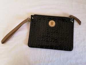 Tommy Hilfigher Wrislet Purse Black 14 x 19.5cm - Picture 1 of 8