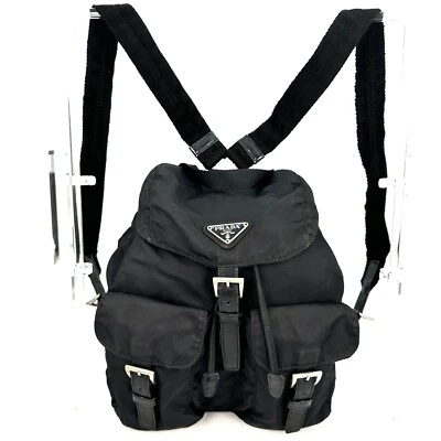 Mochila de náilon PRADA fecho de fivela preta média feita na ITÁLIA MILANO autêntica - Imagem 1 de 4