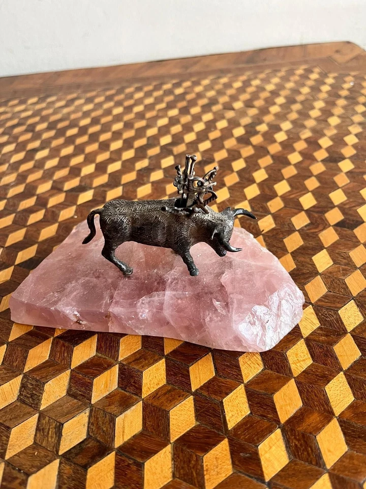 Toro argento da usare come soprammobile o fermacarte - Immagine 1 di 1