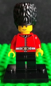 LEGO Royal Guard Minifigure col067 Series 5 CMF Display Stand British Soldier - Picture 1 of 3