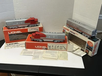 Lionel Santa Fe F3 Powered A- B-A Desel #8652 and #8653- Dummy, #8777 Brand New - Image 1 of 4