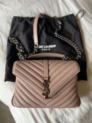 Bolso Universitario Saint Laurent YSL Matelasse Chevron Cuero Mediano en Rosa Rosa Foto 1 de 4