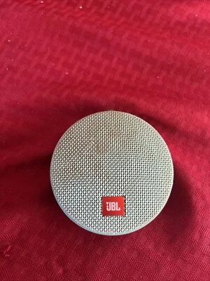 JBL Clip 2 防水便携式蓝牙扬声器 颜色 蓝色/绿色 — 第 1/3 张图片