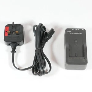 Genuine Sony BC-V615 Battery Charger Info Lithium L type NP-F330 NP-F970 etc - Picture 1 of 5