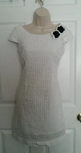 NWOT CHARLIE White Eyelet Lace Sheath Lined Dress w Floral Accents, Medium - Picture 1 of 6