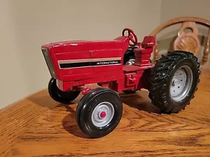 Vintage Ertl 1980s IH International Harvester Tractor Long Metal Diecast Red - Picture 1 of 9