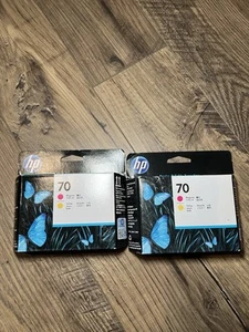 2021 GENUINE HP #70 Magenta / Yellow Printhead DESIGNJET Z2100 C9406A . Set Of 2 - Picture 1 of 4