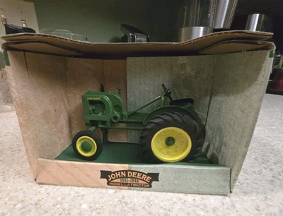 John Deere Model LA Tractor Made By Spec Cast in Iowa. Die-Cast New in the box. - Image 1 of 4