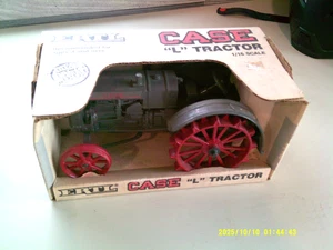 Vintage 1988 Ertl Maßstab 1:16 Case L Traktor auf roten Stahlrädern, Neu in OVP - Bild 1 von 3