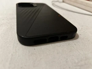 ZAGG Gear 4 Brooklyn Snap MagSafe Kompatible Hülle für iPhone 13 Pro Max - Schwarz - Bild 1 von 7