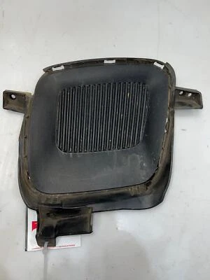 2015 - 2018 Kia Sedona farol de neblina tampa de apagamento lado do passageiro destro fabricante de equipamento original 86524A9000 - Imagem 1 de 4