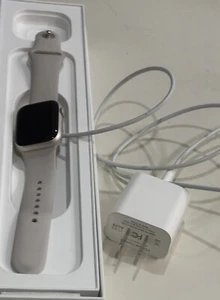 Apple Watch Series 7 i 41MM obudowa ze stali nierdzewnej z paskiem sportowym S/M - Zdjęcie 1 z 16
